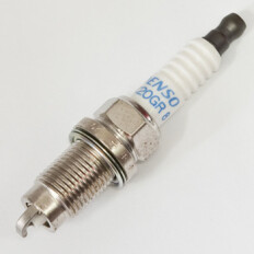Свеча зажигания Toyota с платиновым электродом, арт. PK20GR8 / BKR6EPA-8