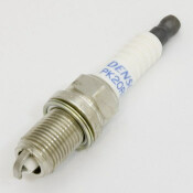 Свеча зажигания Denso Platinum Longlife с платиновым электродом и платиновым заземлением, арт. PK20R8 Свеча зажигания Denso Platinum Longlife с платиновым электродом и платиновым заземлением, арт. PK20R8