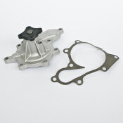 Водяной насос (помпа) системы охлаждения GMB, для двигателей YD22DD / YD25DT, арт. GWN-76A Водяной насос (помпа) системы охлаждения GMB, для двигателей YD22DD / YD25DT, арт. GWN-76A