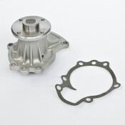 Водяной насос (помпа) системы охлаждения GMB, для двигателей SR20D / SR20DE / SR20DT, арт. GWN-79A Водяной насос (помпа) системы охлаждения GMB, для двигателей SR20D / SR20DE / SR20DT, арт. GWN-79A