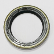 Сальник ступицы 