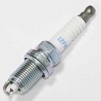 

Свеча зажигания NGK Laser Platinum двойная с платиновым электродом, арт. PFR5A-11