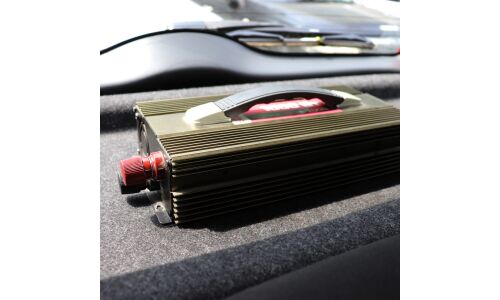 Инвертор напряжения Carfort, 12В(DC)→220В(AC), 50/60Гц, 1000Вт, арт. CF-4100