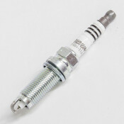 Свеча зажигания NGK Iridium DF двойная с иридиевым электродом, арт. DF6H-11A Свеча зажигания NGK Iridium DF двойная с иридиевым электродом, арт. DF6H-11A