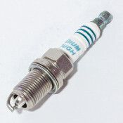 Свеча зажигания Denso Iridium Tough с иридиевым электродом и платиновым заземлением, арт. VKB16