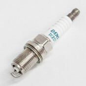 Свеча зажигания Denso Iridium TT с иридиевым электродом и платиновым заземлением, арт. IK20TT Свеча зажигания Denso Iridium TT с иридиевым электродом и платиновым заземлением, арт. IK20TT