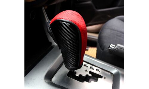 Чехол на ручку КПП, перфорированный кожзам, чёрный/красный цвет