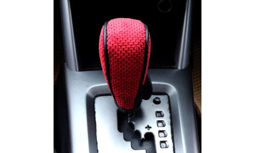 Чехол на ручку КПП, чёрная кожаная окантовка, вставки из красного флиса