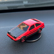 Игрушка на приборную панель «AE86», красный