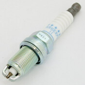 Свеча зажигания NGK Laser Platinum с платиновым электродом, арт. BKR6EKPB-11 Свеча зажигания NGK Laser Platinum с платиновым электродом, арт. BKR6EKPB-11