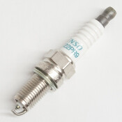 Свеча зажигания Denso Iridium с иридиевым электродом и платиновым заземлением, арт. SXU22PR9