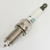 Свеча зажигания Toyota с иридиевым электродом, арт. SK20HR11 / ILFR6C11 Свеча зажигания Toyota с иридиевым электродом, арт. SK20HR11 / ILFR6C11