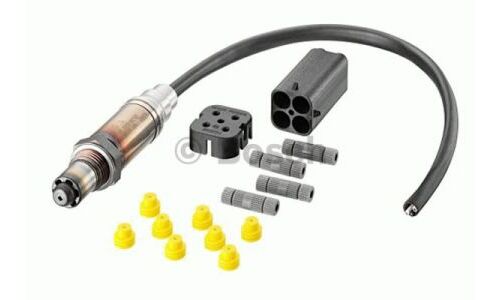 Датчик кислородный BOSCH LS02, универсальный, 3 провода, резьба M18x1.5, длина кабеля 680мм, с запатентованным коннектором, арт. 0 258 986 502
