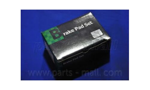 Колодки тормозные дисковые Parts-Mall, передние, комплект на ось (4 шт), арт. PKB-005