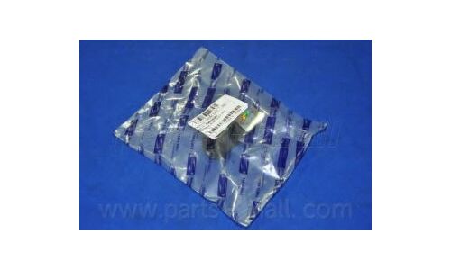 Сайлентблок переднего рычага Parts-Mall, арт. PXCBC-001S