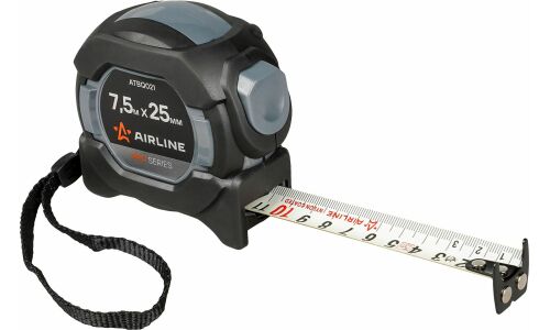 Рулетка в прорезиненном корпусе 7.5мх25мм PRO, автостоп,дв.магнит.зацеп,нейлон.двуст.шкала AIRLINE, арт. ATBQ021