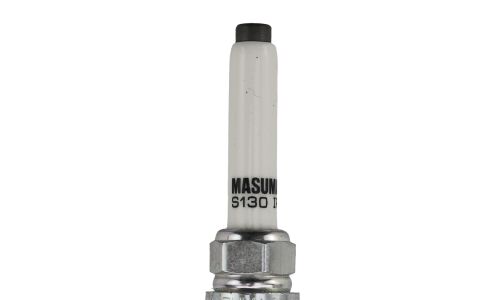 Свеча зажигания Masuma с платиновым электродом, арт. S130IP (ILKFR8B7G)