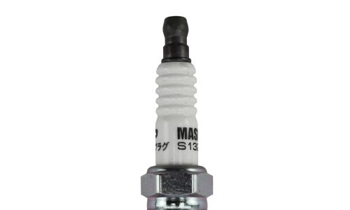 Свеча зажигания Masuma Iridium+Platinum с иридиевым/платиновым электродом, арт. S132IP