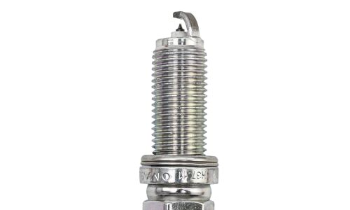 Свеча зажигания Masuma Iridium+Platinum ILKAR7L11 с иридиевым электродом, арт. S525IP
