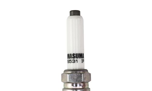 Свеча зажигания Masuma Laser Platinum PZKER7B8EGS с платиновым электродом, арт. S531IP