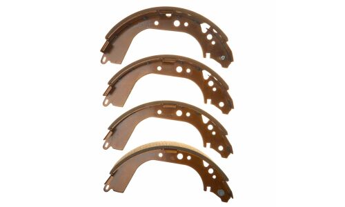 Колодки тормозные барабанные Avantech, комплект на ось (4 шт), арт. AVS0112