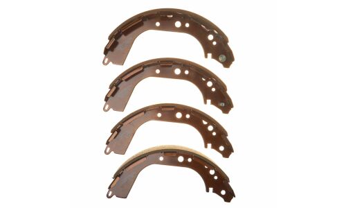 Колодки тормозные барабанные Avantech, комплект на ось (4 шт), арт. AVS0206