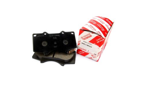 Колодки тормозные дисковые Toyota, передние, комплект на ось (4 шт), арт. 04465-YZZE1