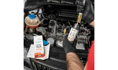 Раскоксовыватель и промывка Lavr Engine Carbon Cleaning Complex ML202+, для рядных двигателей до 2000см³, бутылка 185мл+330мл (+шприц и трубка), арт. Ln2505