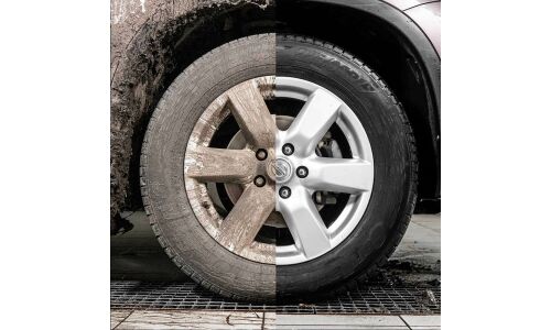 Полироль (чернитель) шин Lavr Black Tire Conditioner With Silicone, с силиконом, глянцевый блеск, защита от старения, бутылка с триггером 500мл, арт. Ln1475