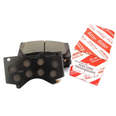 Колодки тормозные дисковые Toyota, передние, комплект на ось (4 шт), арт. 04465-YZZR2